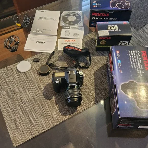 Pentax DSLR Camera - Picture 4 of 7